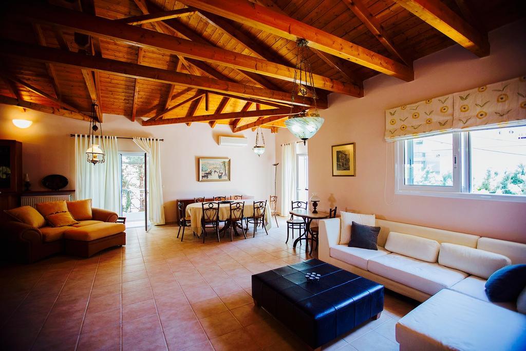 Loft Near The Beach Λουτράκι Εξωτερικό φωτογραφία