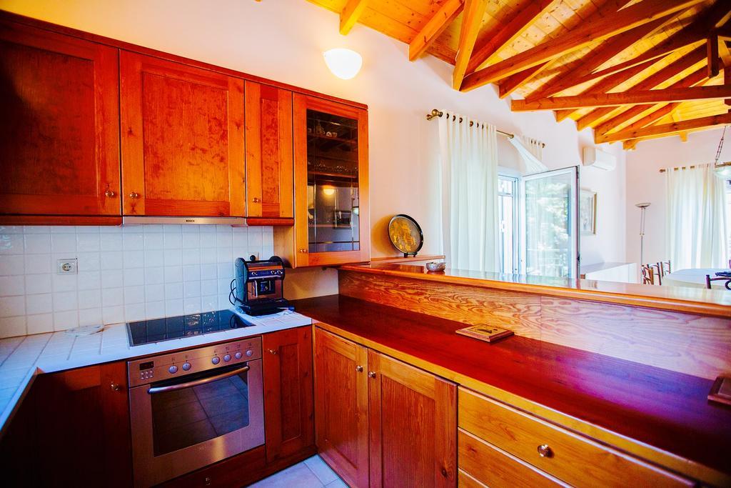 Loft Near The Beach Λουτράκι Εξωτερικό φωτογραφία